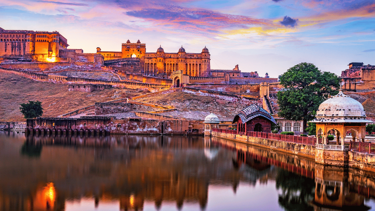 Amer Fort Jaipur History, Main Attractions, Entry Fee